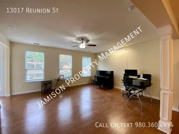 4 bedrooms apartment for rent in Steele Creek - West Charlotte, Charlotte