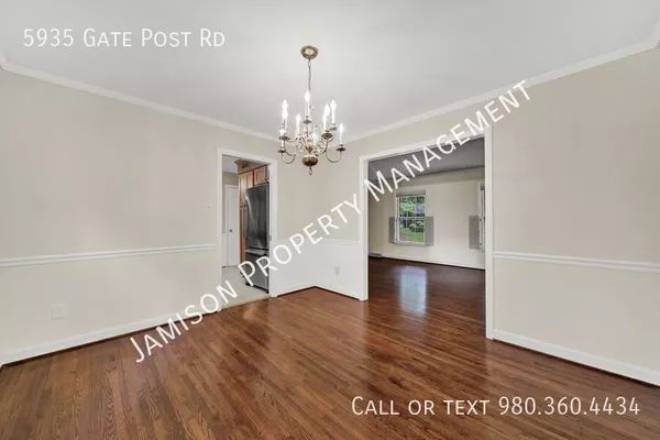 4 bedrooms apartment for rent in North Sharon Amity / Reddman Road - East Charlotte, Charlotte