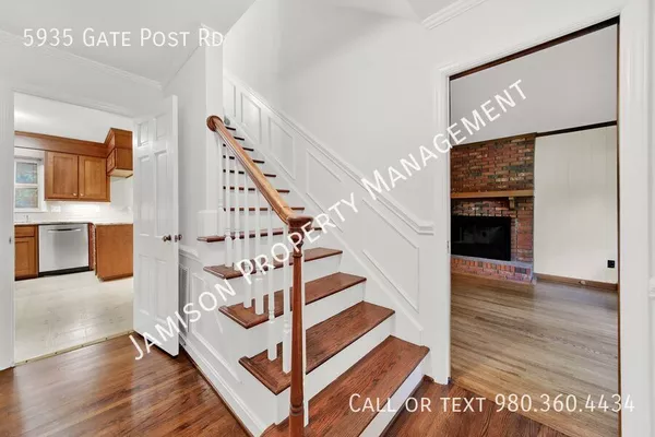 4 bedrooms apartment for rent in North Sharon Amity / Reddman Road - East Charlotte, Charlotte