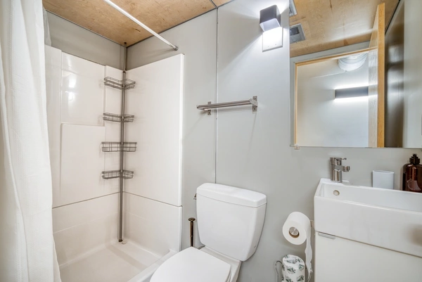 Coliving in Edgewood DC - NE DC, Washington DC