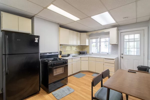 3 bedrooms apartment for rent in Inner Belt - Somerville, Boston