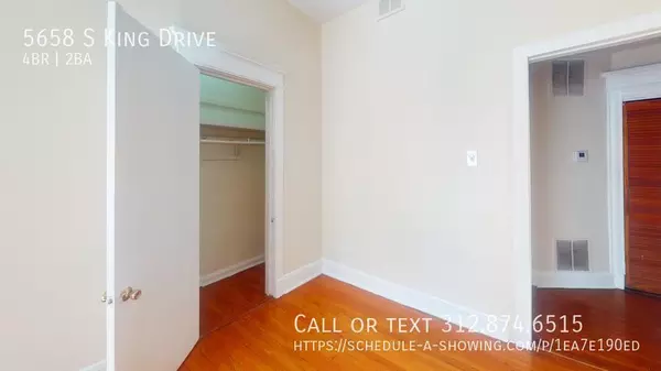 4 bedrooms apartment for rent in Washington Park - South Side, Chicago