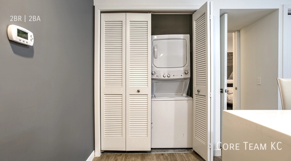 2 bedrooms apartment for rent in Brookside - KCMO, Kansas City