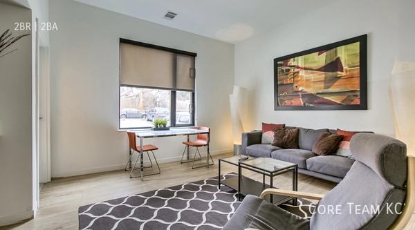 2 bedrooms apartment for rent in Brookside - KCMO, Kansas City