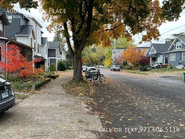 2 bedrooms apartment for rent in Reed - SE Portland, Portland