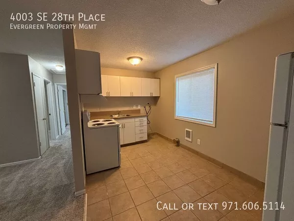 2 bedrooms apartment for rent in Reed - SE Portland, Portland