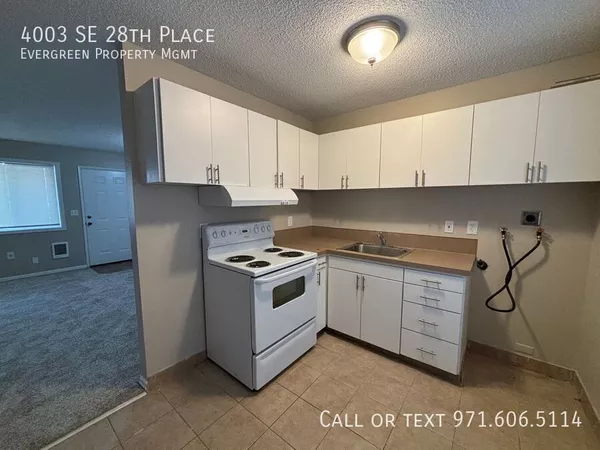 2 bedrooms apartment for rent in Reed - SE Portland, Portland
