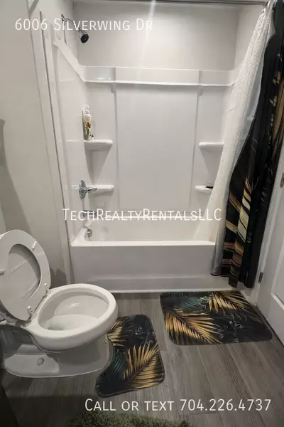 4 bedrooms apartment for rent in Hickory Grove - East Charlotte, Charlotte