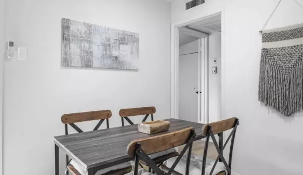 2 bedrooms apartment for rent in Oak Lawn - Ne Dallas, Dallas