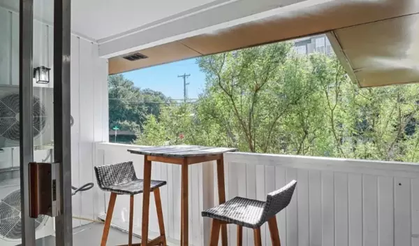 2 bedrooms apartment for rent in Oak Lawn - Ne Dallas, Dallas