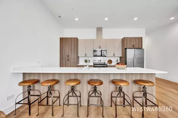 3 bedrooms apartment for rent in Little Italy/Uic - Central, Chicago