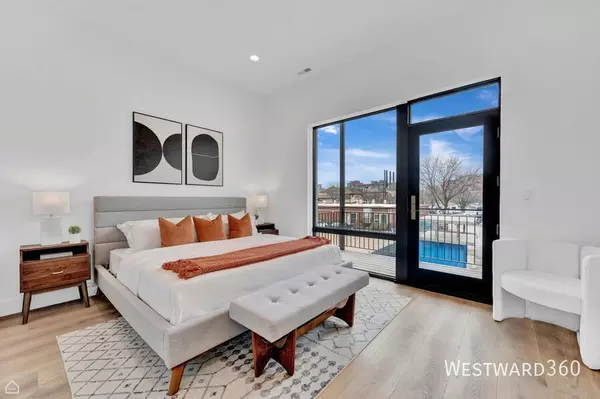 3 bedrooms apartment for rent in Little Italy/Uic - Central, Chicago