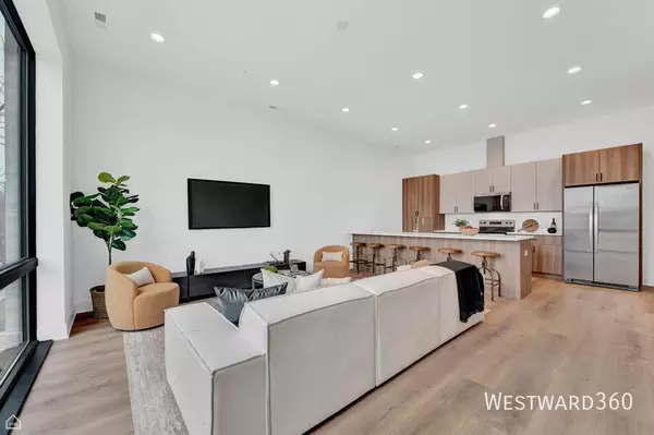 3 bedrooms apartment for rent in Little Italy/Uic - Central, Chicago