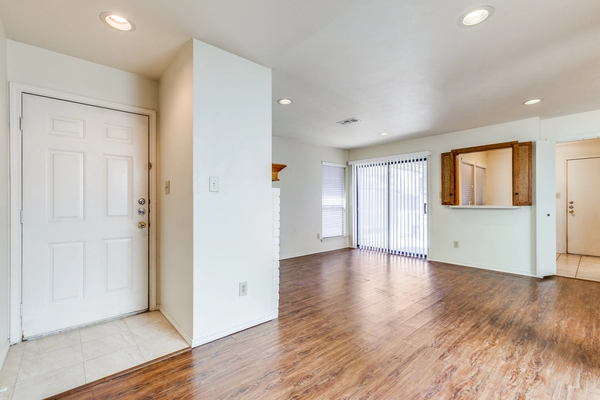 2 bedrooms apartment for rent in Farmers Branch - Nw Dallas, Dallas