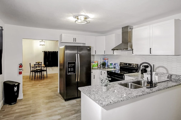 Coliving in Live Oaks Square - East Tampa, Tampa