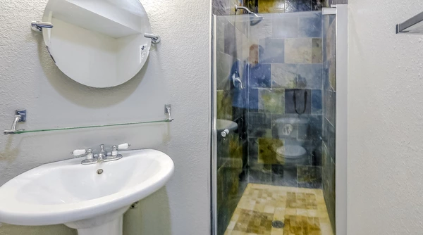 Coliving in Live Oaks Square - East Tampa, Tampa