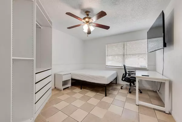 Coliving in Central Arlington - Arlington, Dallas