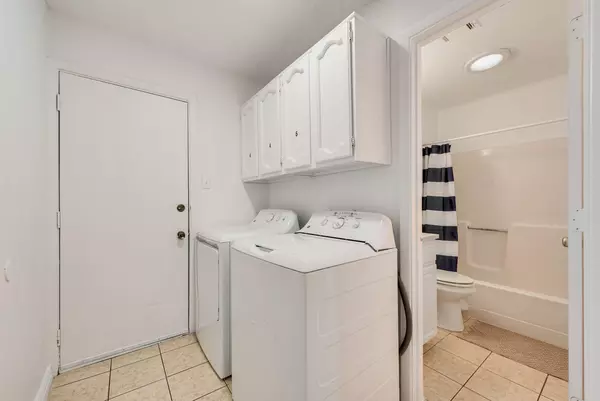 Coliving in Central Arlington - Arlington, Dallas