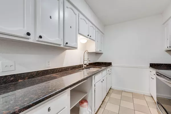 Coliving in Central Arlington - Arlington, Dallas