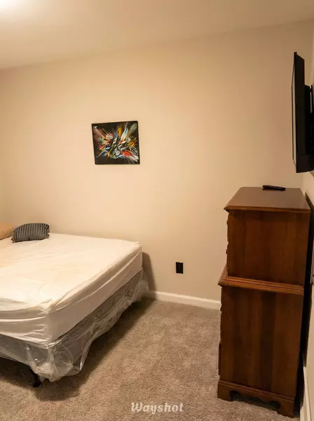 Coliving in Hickory Ridge - East Charlotte, Charlotte