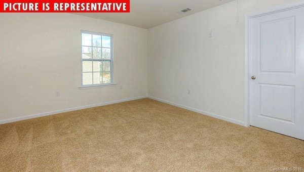 Coliving in Oakdale - North Charlotte, Charlotte