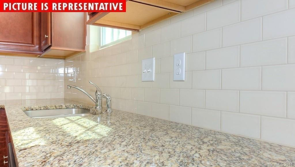 Coliving in Oakdale - North Charlotte, Charlotte