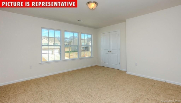 Coliving in Oakdale - North Charlotte, Charlotte