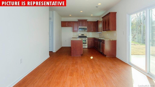 Coliving in Oakdale - North Charlotte, Charlotte