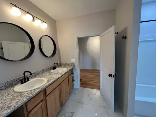 Coliving in Downtown Durham - Durham, Raleigh