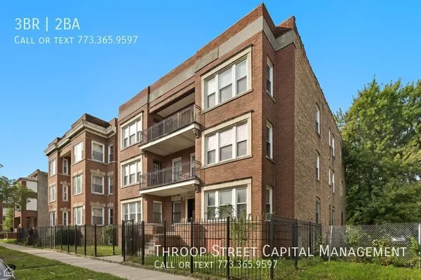 3 bedrooms apartment for rent in Washington Park - South Side, Chicago