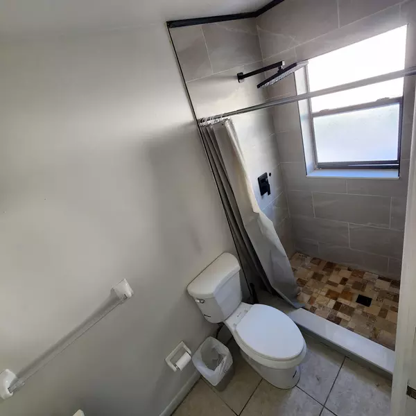 Coliving in Temple Terrace - North Tampa, Tampa