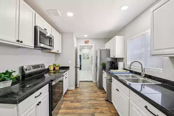 Coliving in Glendale - NW Valley, Phoenix