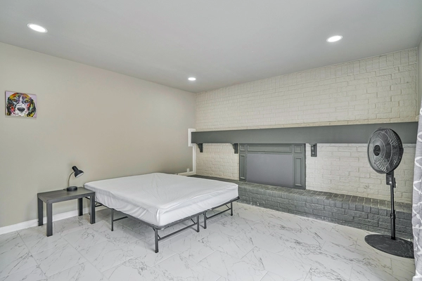 Coliving in Greater Greenspoint - Ne Houston, Houston