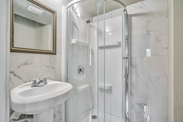 Coliving in Greater Greenspoint - Ne Houston, Houston