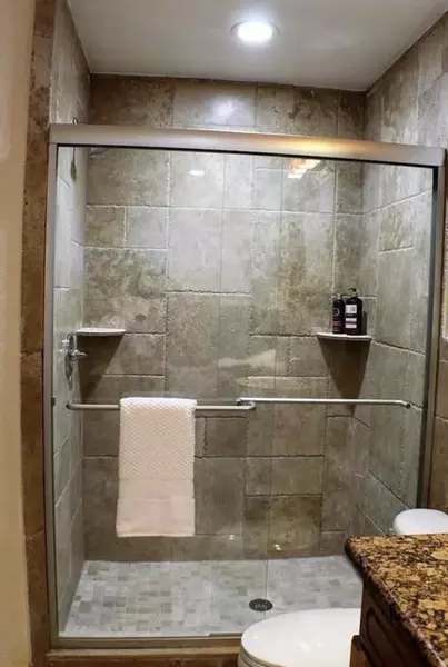 Coliving in Town 'n' Country - West Tampa, Tampa