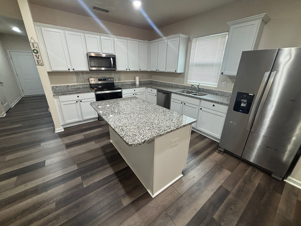 Coliving in Bryson Village - Outer Triangle, Raleigh