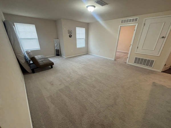 Coliving in Bryson Village - Outer Triangle, Raleigh