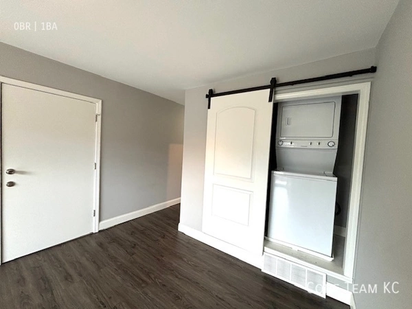 Studio Apartment for rent in Midtown-Westport - KCMO, Kansas City