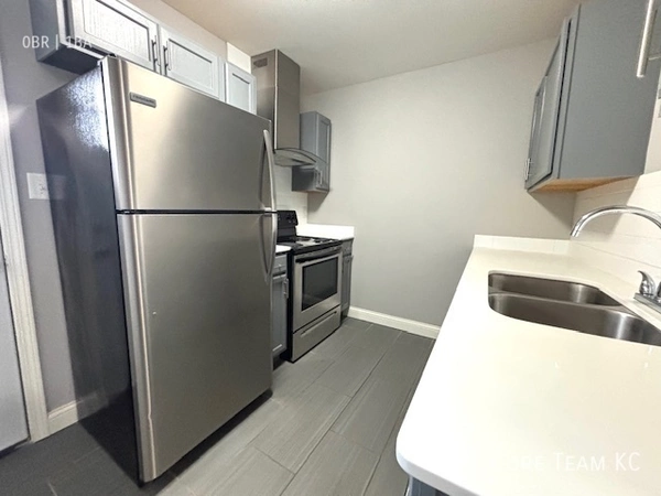 Studio Apartment for rent in Midtown-Westport - KCMO, Kansas City