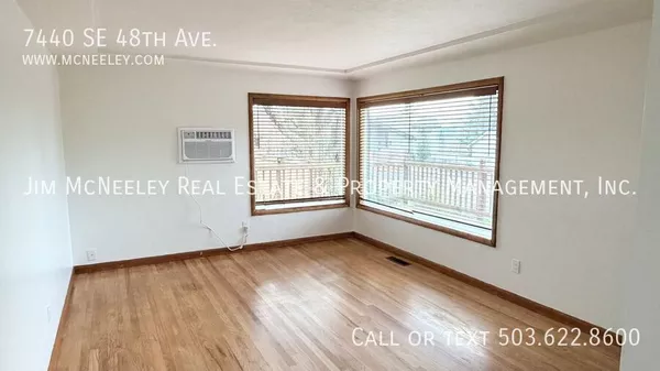 3 bedrooms apartment for rent in Brentwood-Darlington - SE Portland, Portland