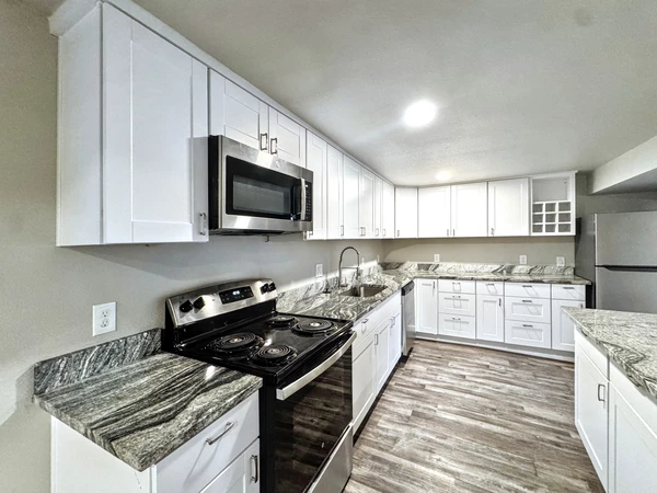 2 bedrooms apartment for rent in Old Colorado City - Central COS, Colorado Springs