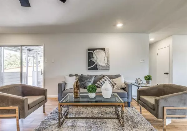 3 bedrooms apartment for rent in Claremont Dallas - Ne Dallas, Dallas