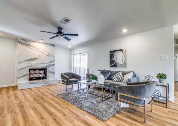 3 bedrooms apartment for rent in Claremont Dallas - Ne Dallas, Dallas