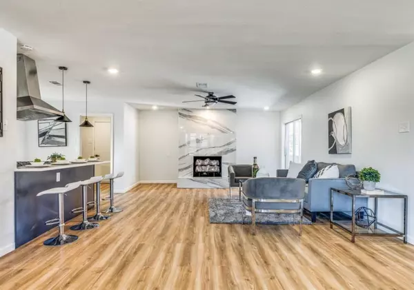 3 bedrooms apartment for rent in Claremont Dallas - Ne Dallas, Dallas