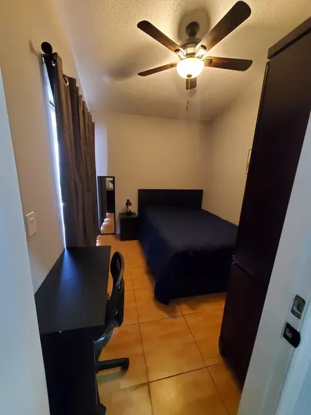 Coliving in Engelwood Park - East Orlando, Orlando