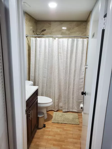 Coliving in Engelwood Park - East Orlando, Orlando