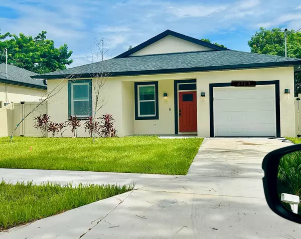 Coliving in Live Oaks Square - East Tampa, Tampa