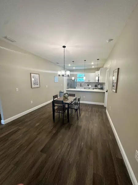 Coliving in Live Oaks Square - East Tampa, Tampa