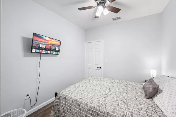 Coliving in Cedar Hills - Westside, Jacksonville