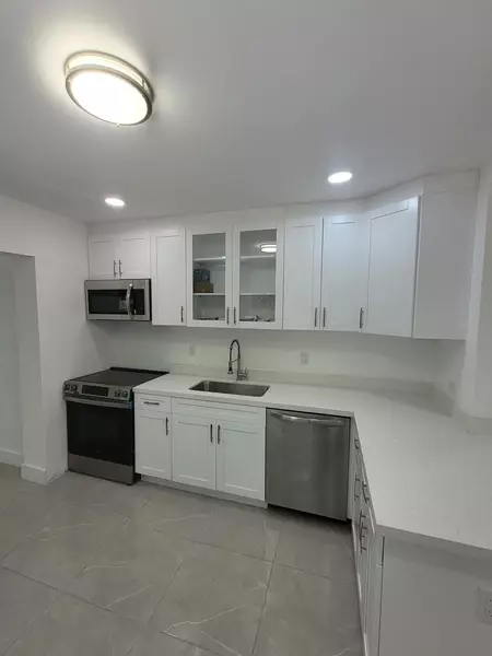 Coliving in Hollywood Fl - Broward County, Miami